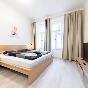 Borivojova 63 Апартаменты